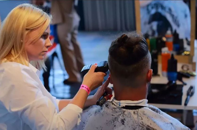 Usługi barberskie i fryzjerstwo męskie, Victoria Barber Shop Wiktoria Uznańska, Skała